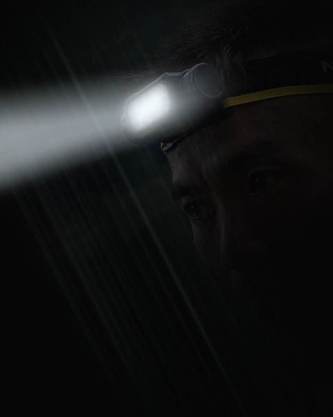 Ліхтар налобний Nitecore HC65 UHE (8 x NiteLab UHE LED, 2000 люмен, 11 режимів, 18650, USB Type-C), сірий HC65 UHE фото
